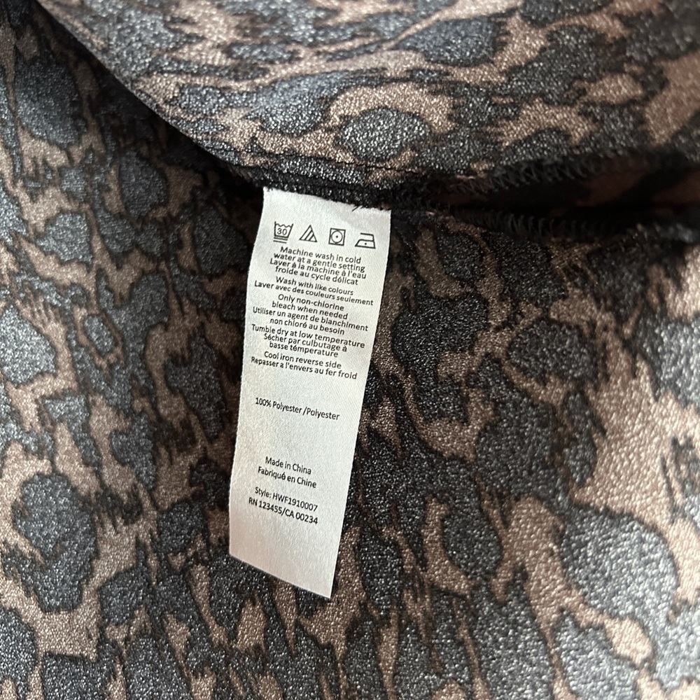 HALSTON Blouse Size XS - Picture 9 of 9